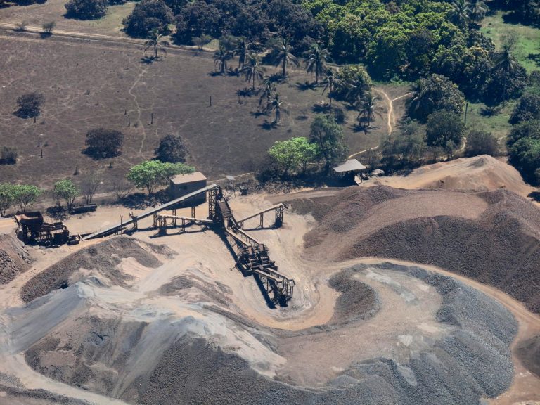 Mexico drug cartel makes more dealing iron ore