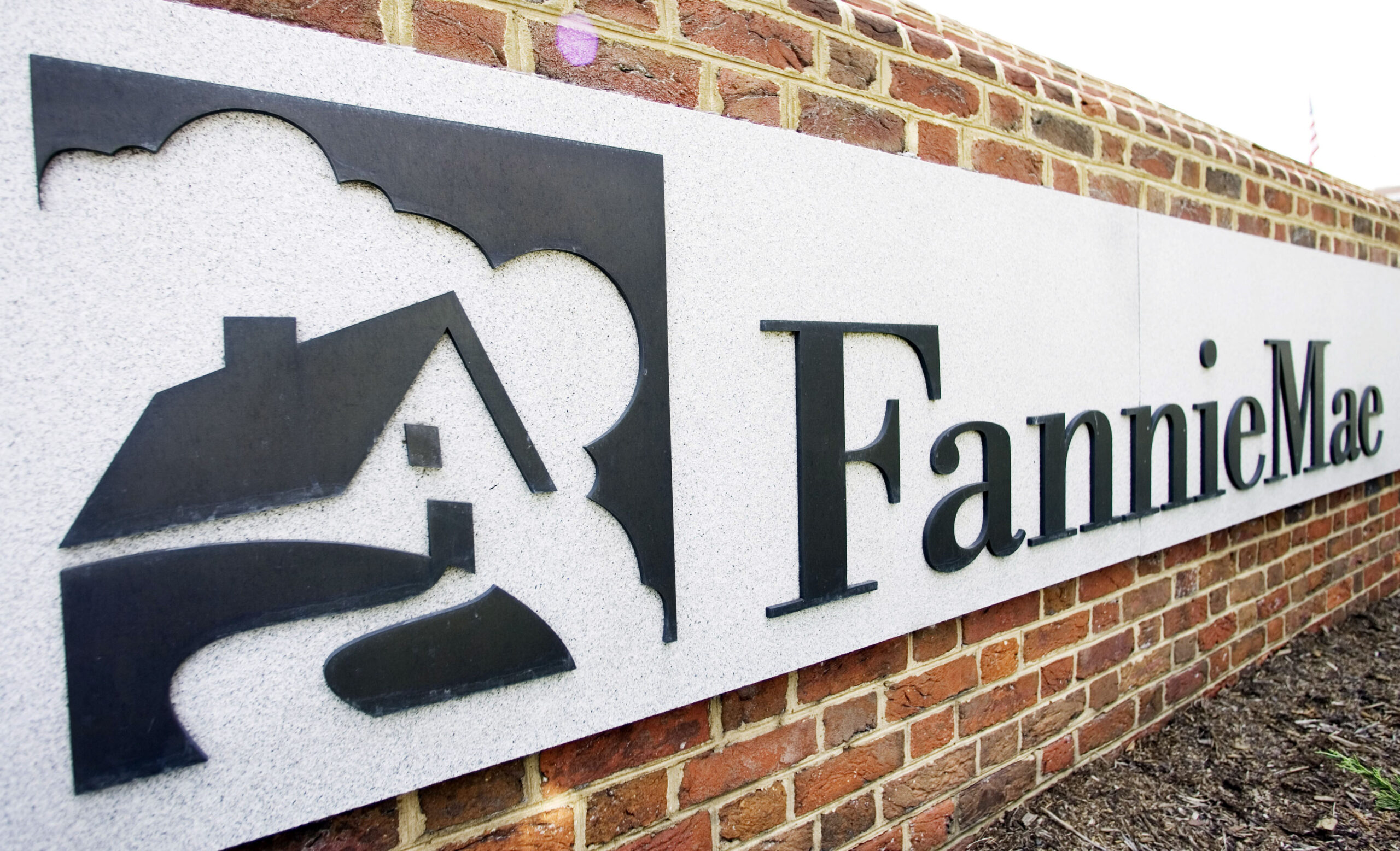 The feds love housing in 160 ways