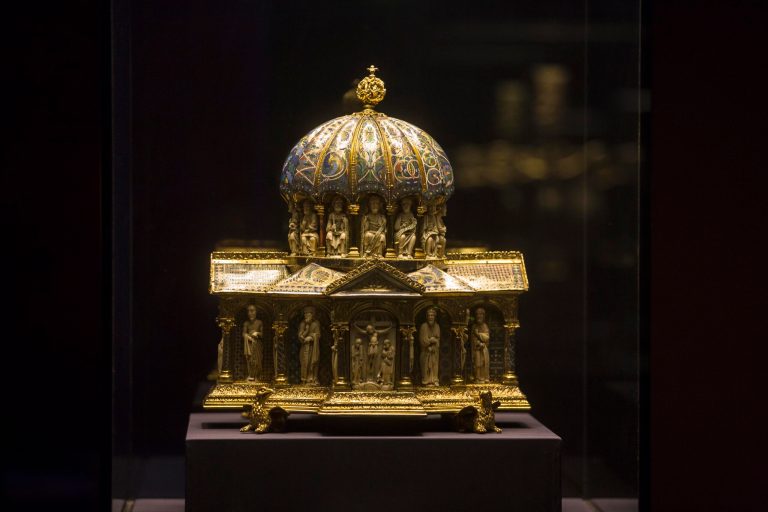 Disputed art to remain at Berlin museum