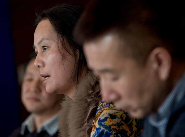 Chinese plead for Canada to let them immigrate