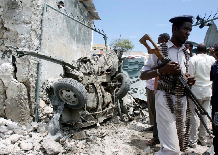 Somali Suicide bomber kills self