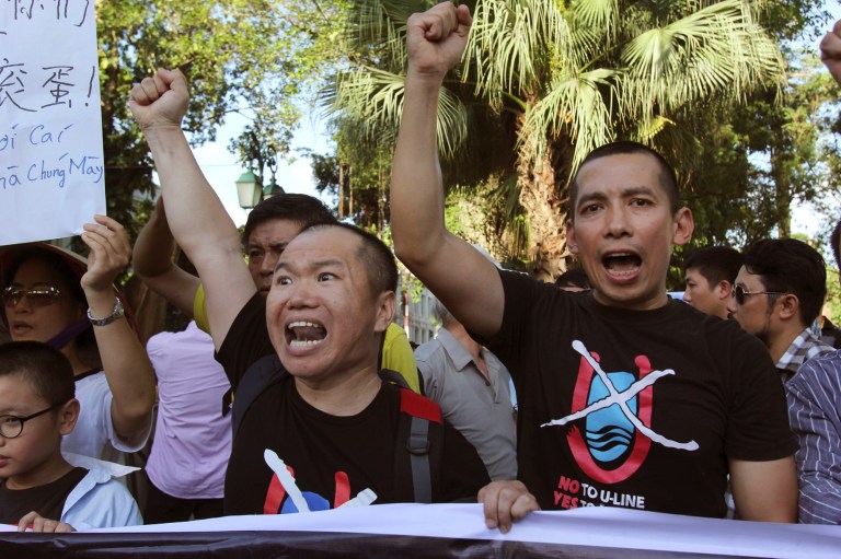 China says moving 2nd oil rig closer to Vietnam