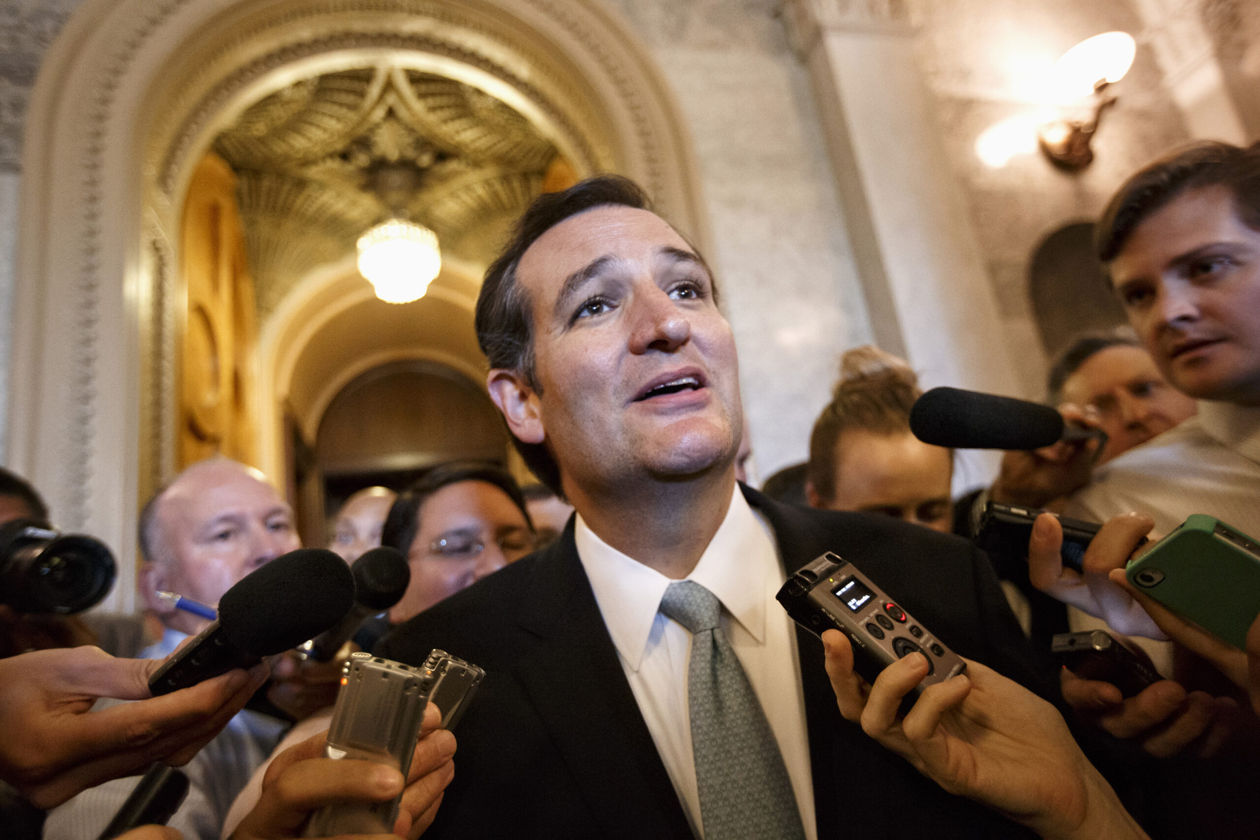 Anti-shutdown bill advances; big fight still looms