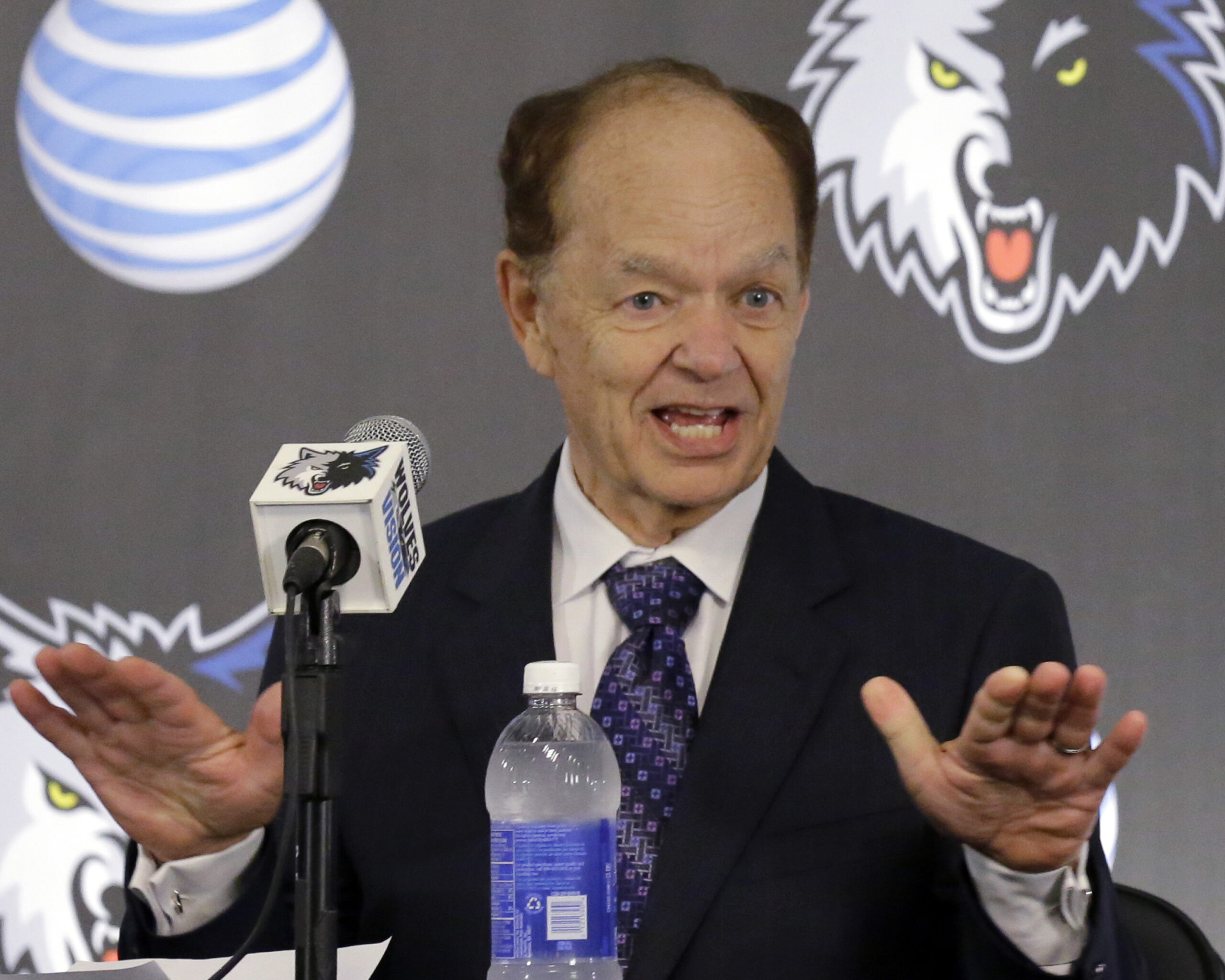 Timberwolves owner closes Star Tribune purchase