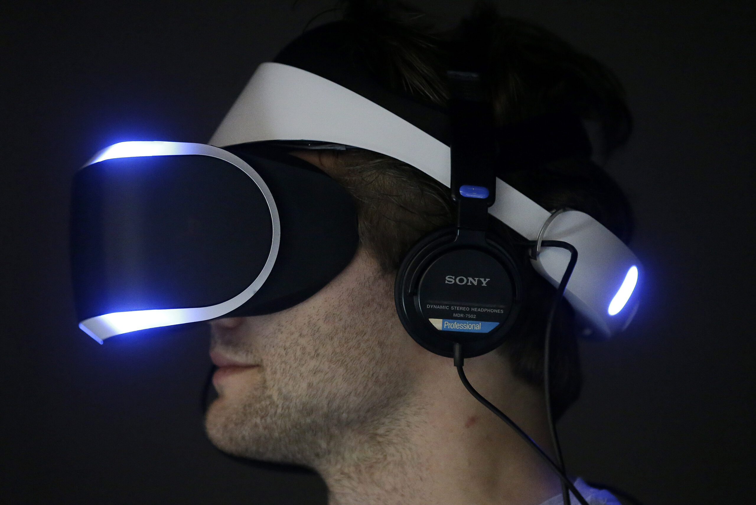 A heads-on look at Sony’s virtual reality googles