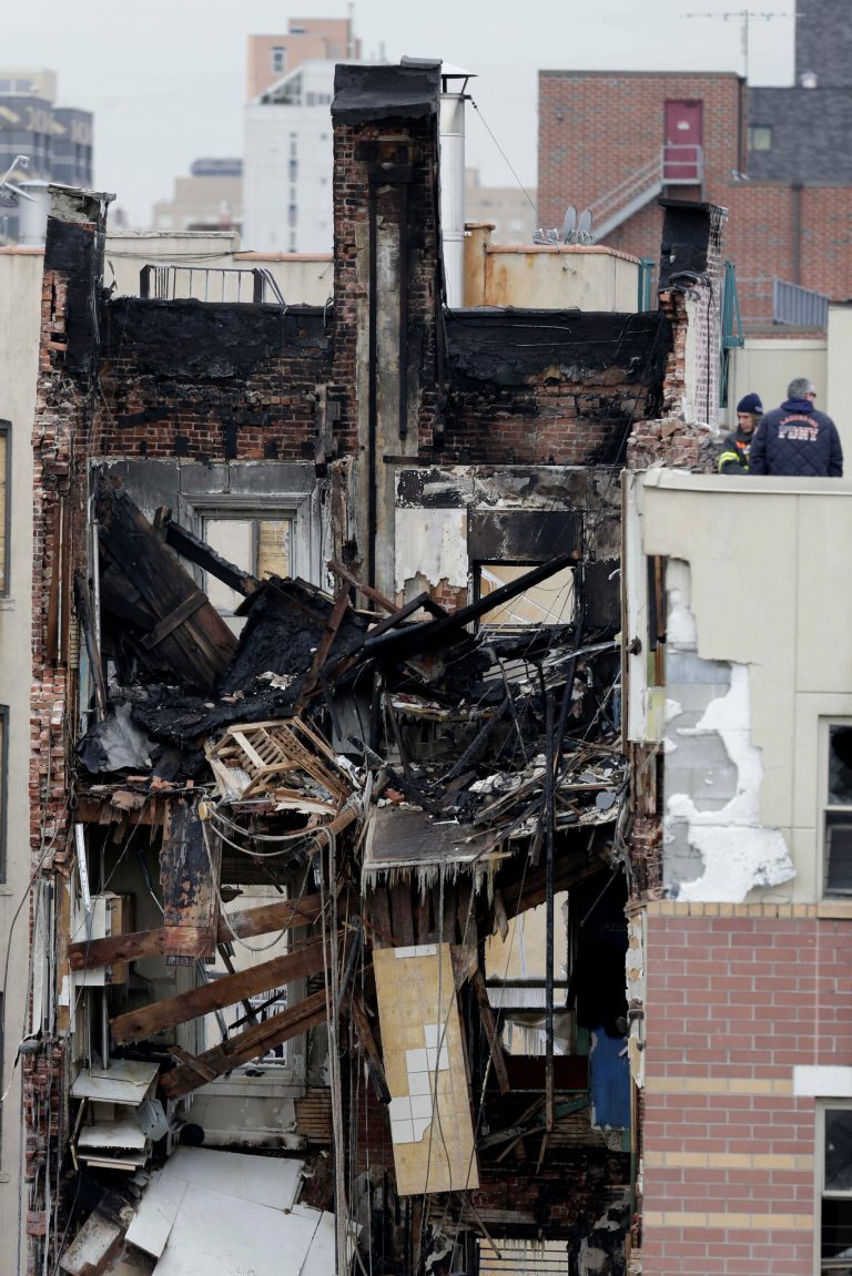 8 dead in NY gas blast as rescue operation goes on