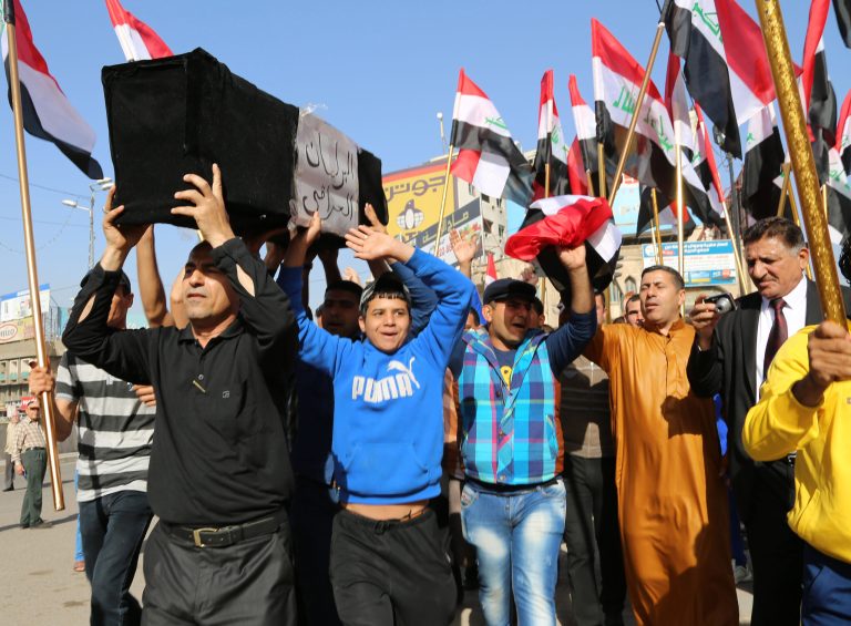 Suicide bomber uses Iraq police Humvee in attack