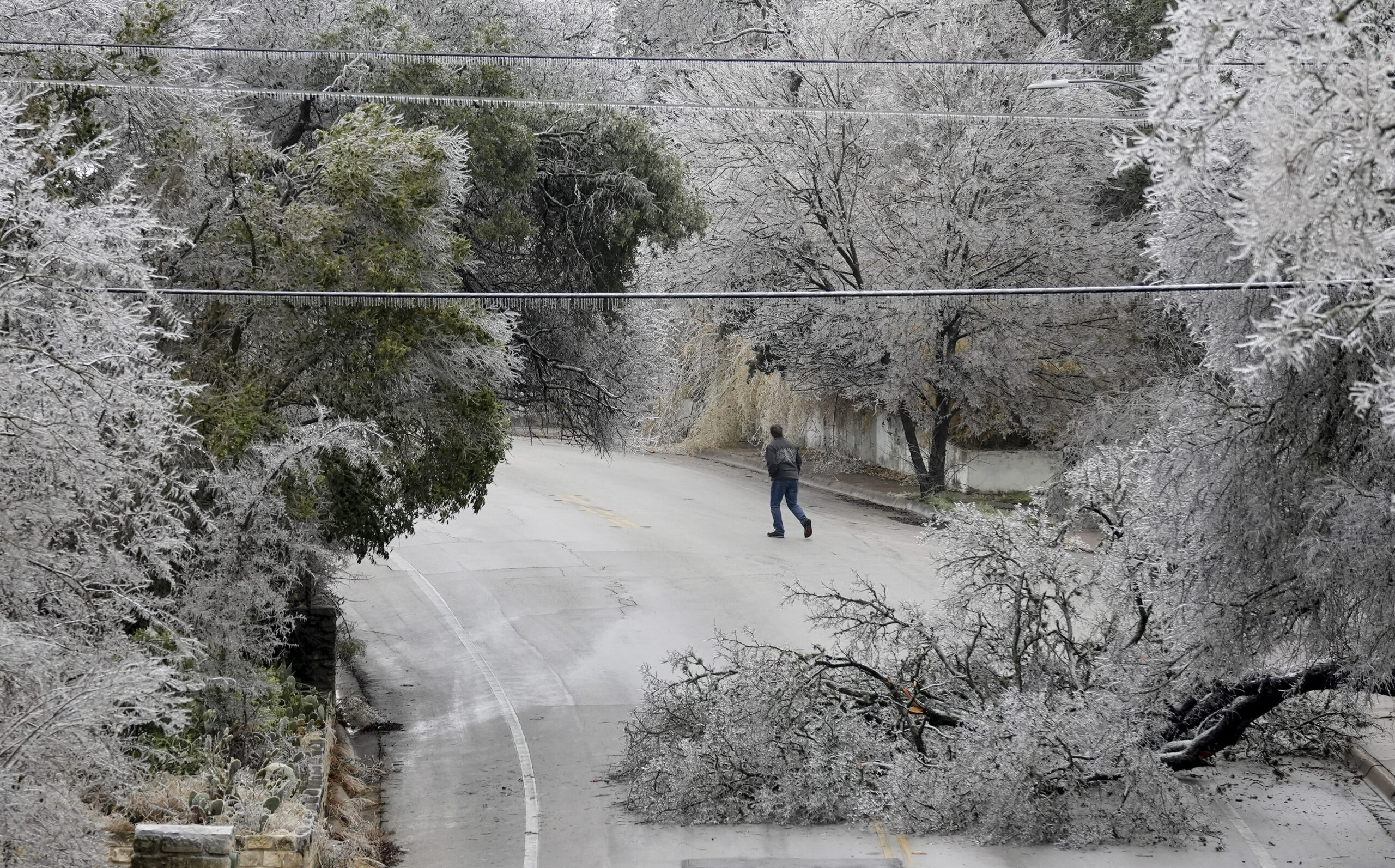 Texans hunker down for winter freeze with a watchful eye on power grid 