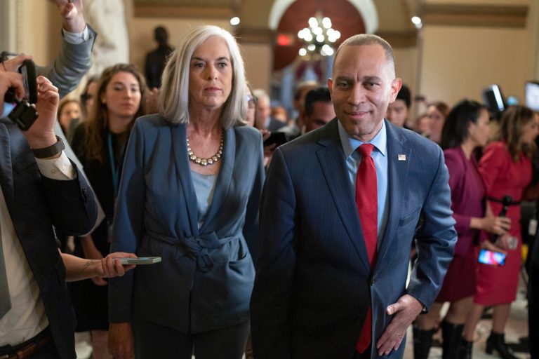 House Democratic leaders lay down gauntlet to GOP over shutdown fears: ‘Do your job’