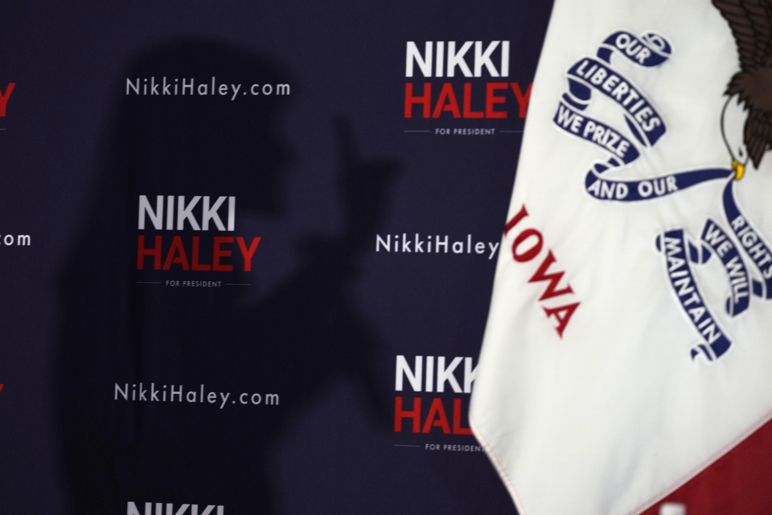 Winter weather wreaks havoc with GOP campaigns days before Iowa