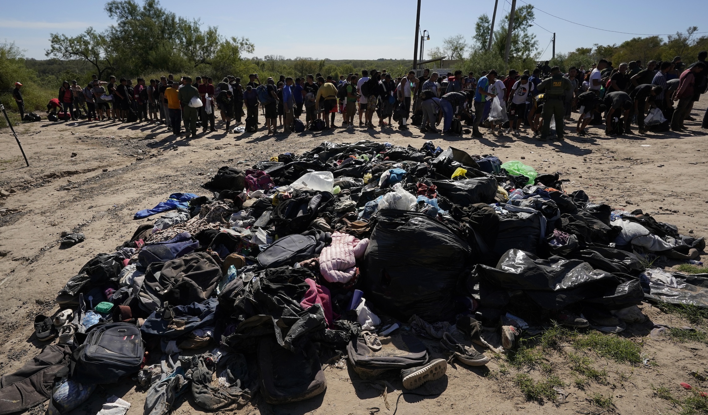 Migrant encounters at border surpassed all-time record in December: 371,000 people