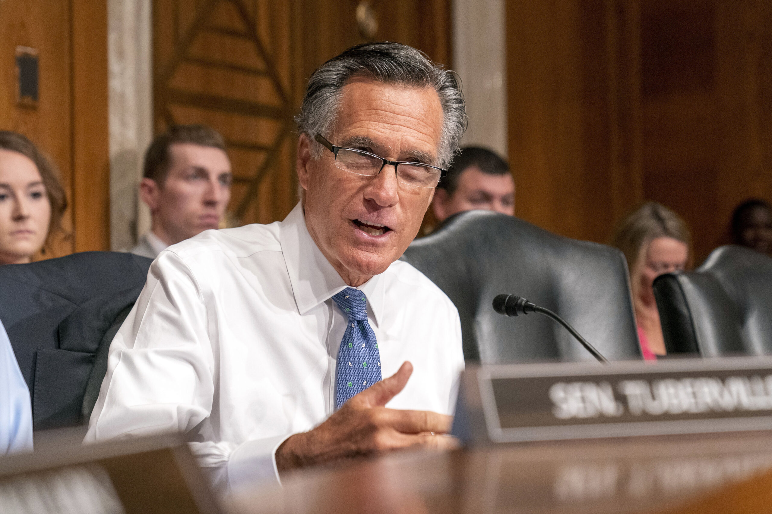 Romney slams Trump for not wanting border solution so he can blame Biden: ‘Really appalling’