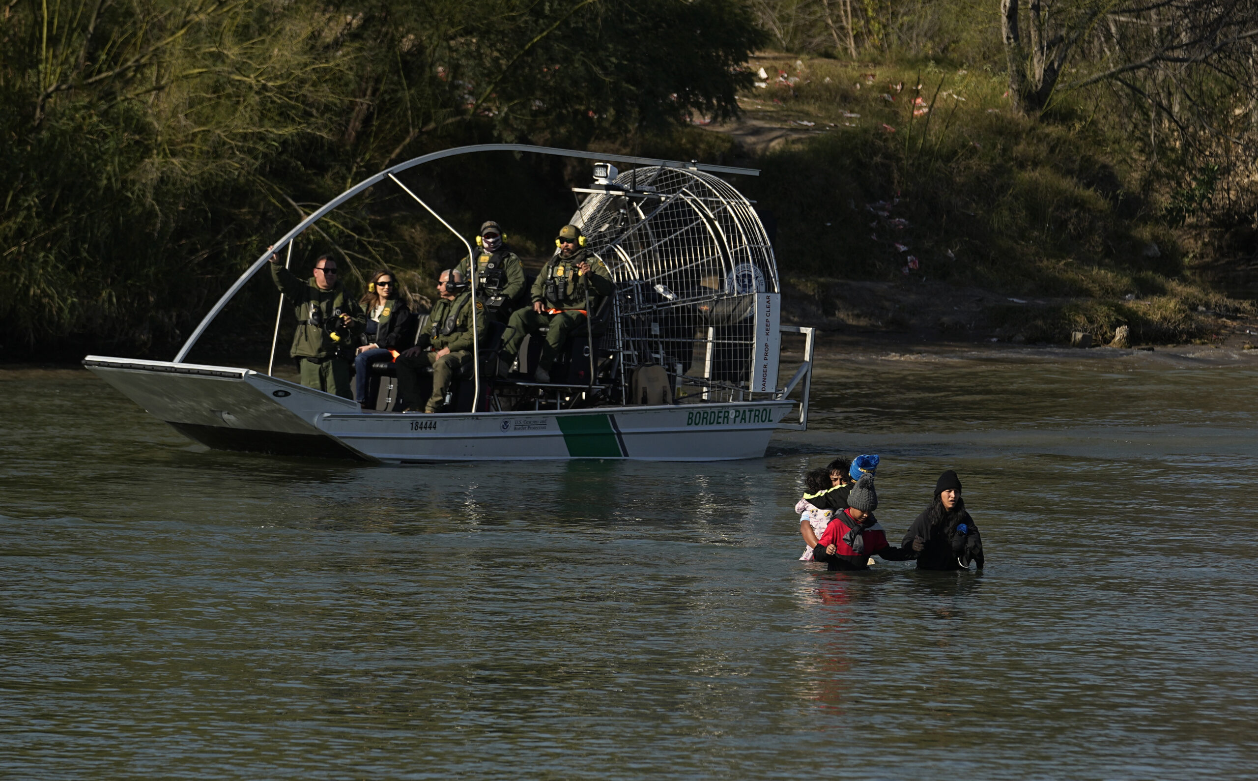 Anna Giaritelli says it is ‘very unusual’ for US soldiers to not notice drowning immigrants