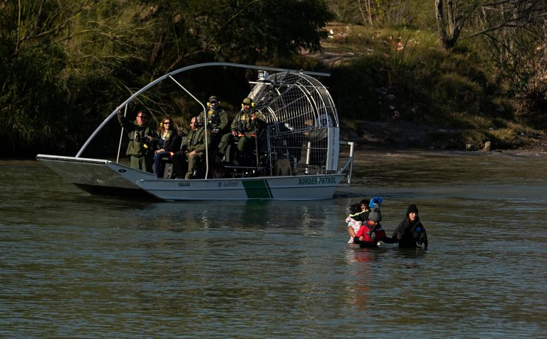 Anna Giaritelli says it is ‘very unusual’ for US soldiers to not notice drowning immigrants