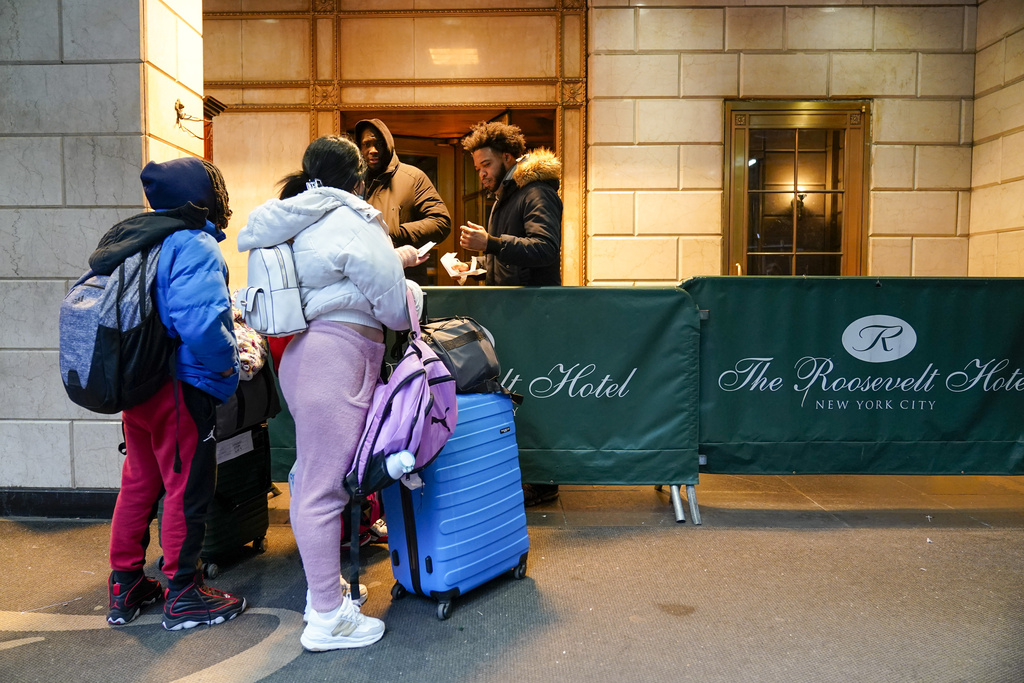 New York City prioritizes illegal immigrants over schoolchildren
