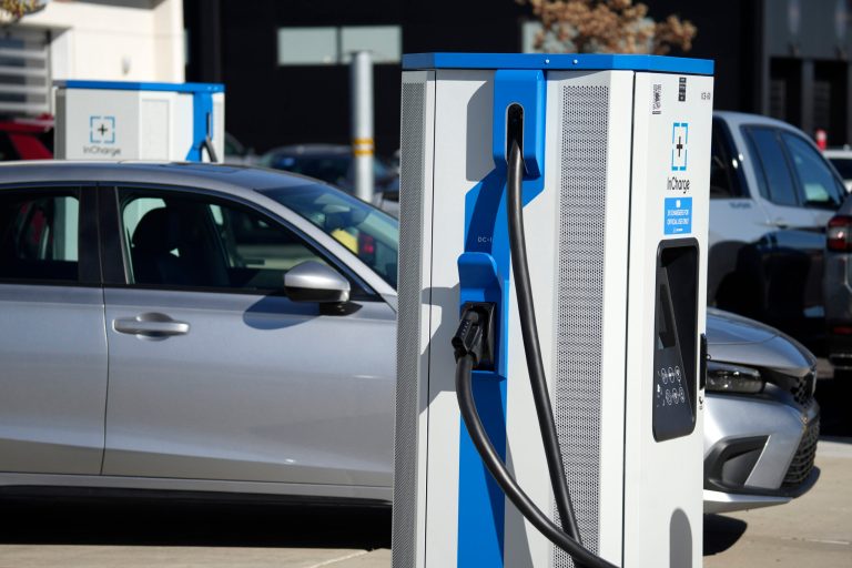 Lack of EV chargers dogging Washington agency’s electrification efforts