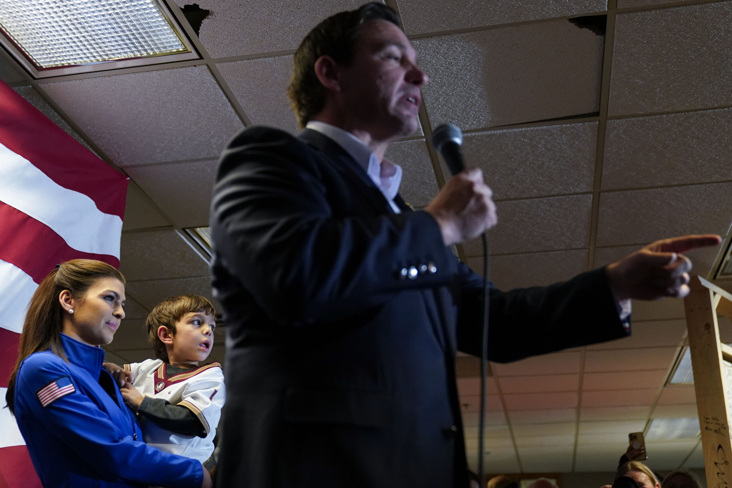 Ron DeSantis given ‘participation trophy’ during event in Iowa