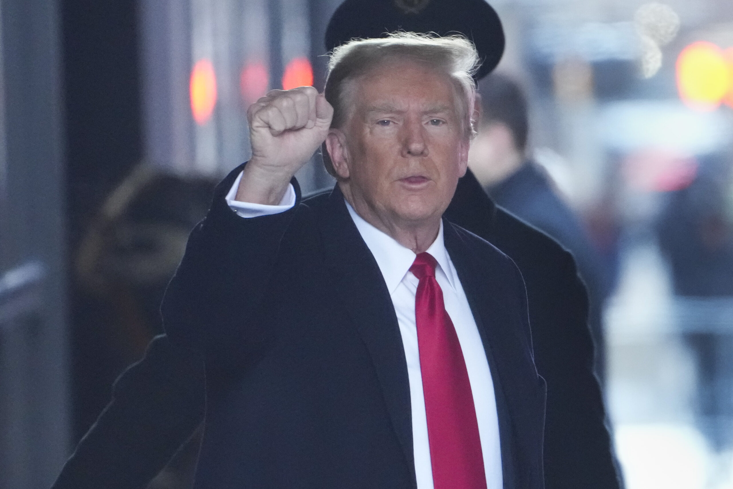 Judge threatens to kick Trump out of courtroom during Carroll defamation hearing