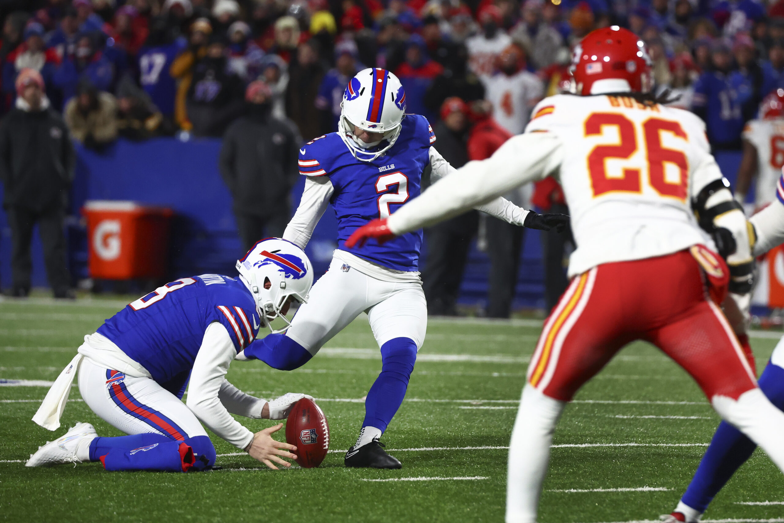 Kelce scores twice and Chiefs beat Bills 27-24 to advance to face Ravens in AFC championship