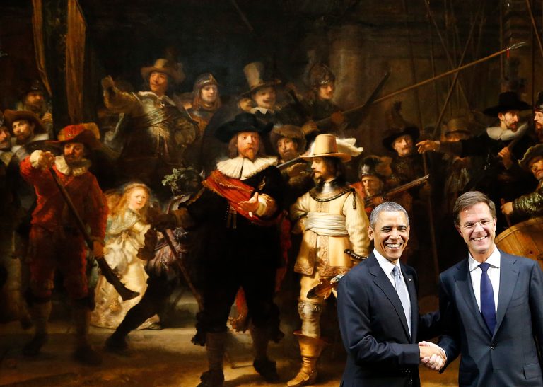 WHITE HOUSE NOTEBOOK: Obama praises art backdrop