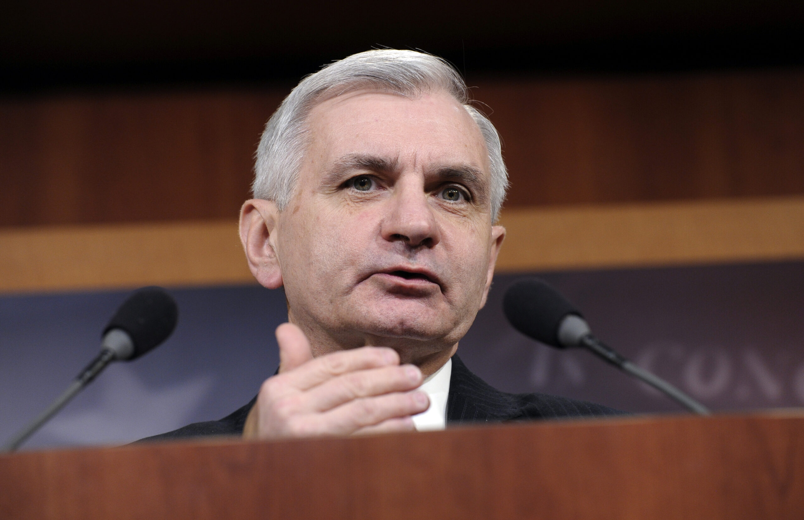 State officials rail against Senate plan to extend unemployment benefits