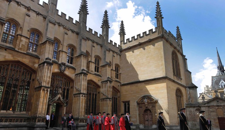 Oxford Union president resigns after blind African student at Oxford dragged from debate