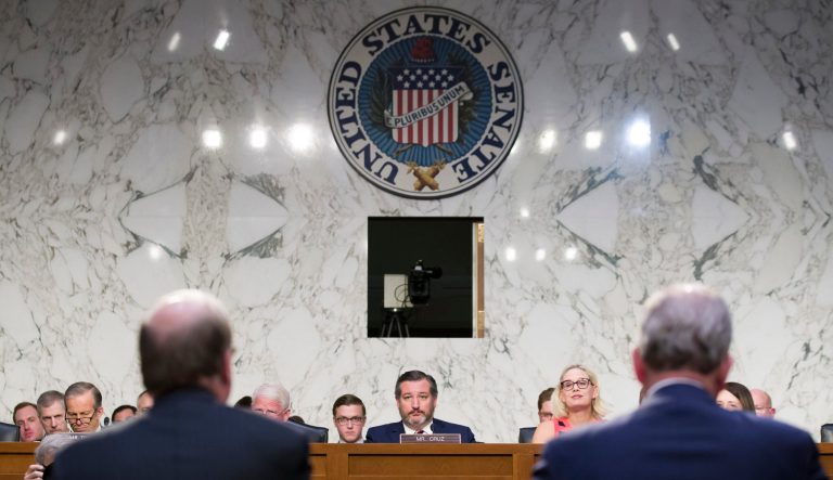 Senators: FAA handling of 737 MAX rattles fliers' confidence