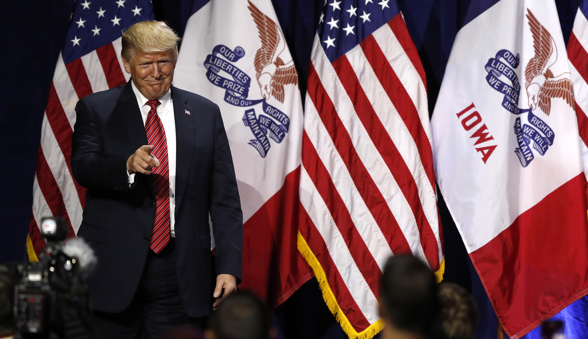 Trump support holding in Iowa despite China trade flap — for now