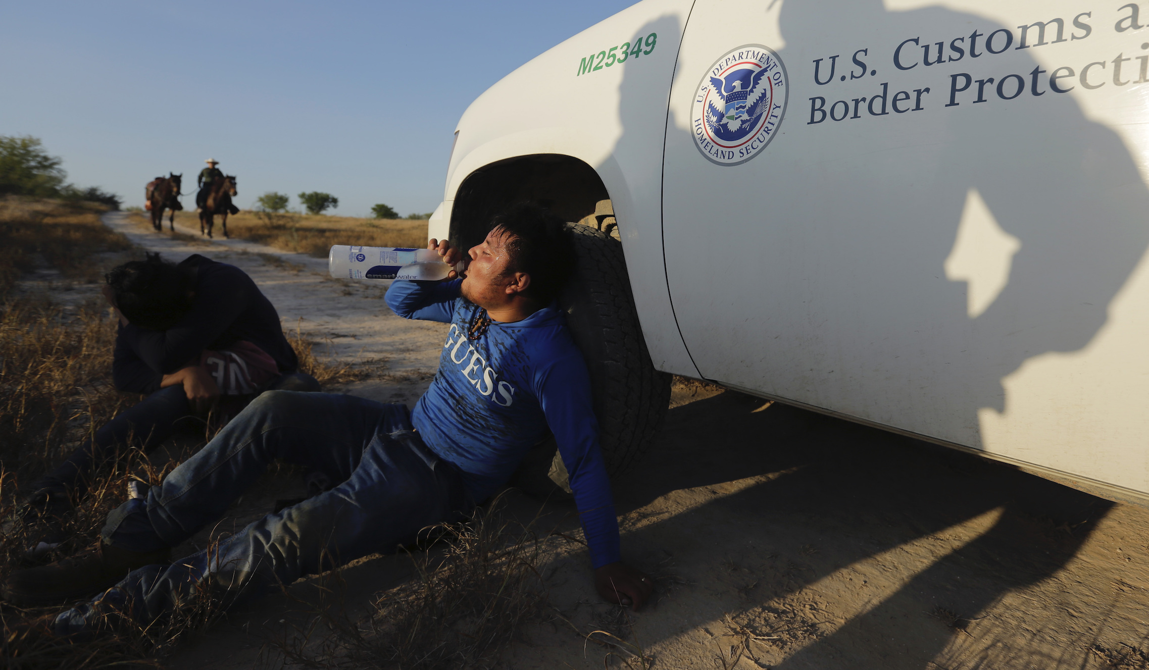 Southern border arrests drop for fifth straight month from high of 132K to 35K