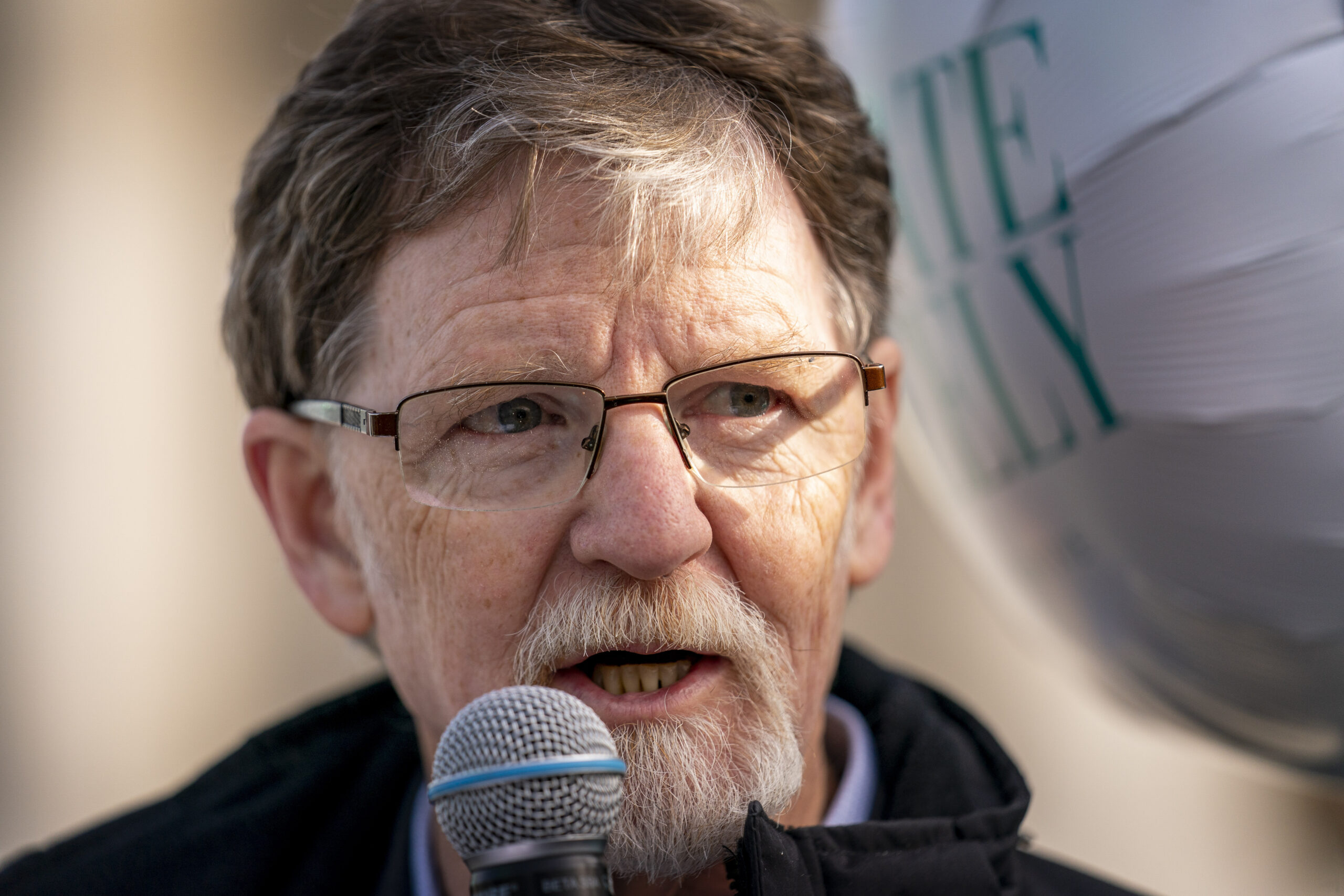 Colorado baker Jack Phillips loses appeal in transgender case as Supreme Court ruling looms