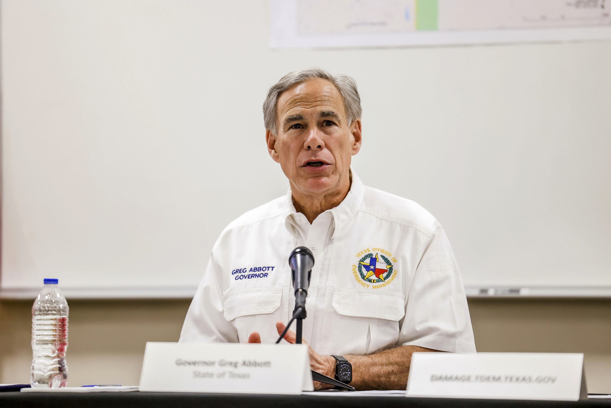 Greg Abbott says NYC mayor has sued ‘the wrong party’ over border busing lawsuit