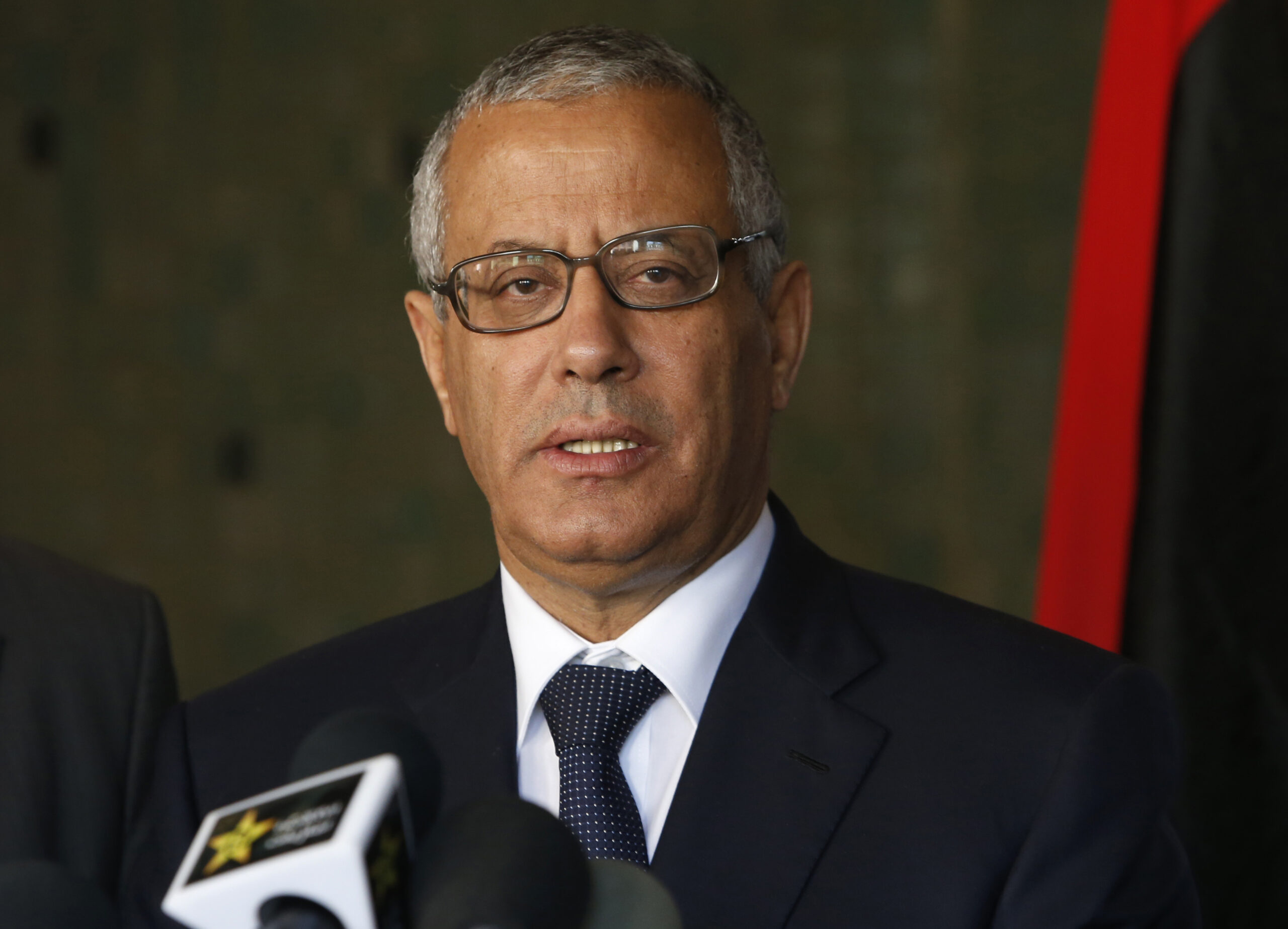 As ex-PM leaves, Libya risks inter-region conflict