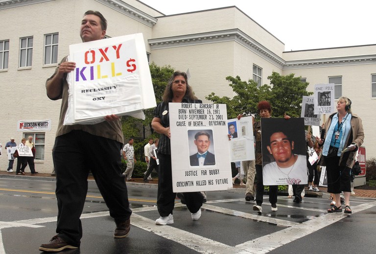 White House pushes for opioid funding this week