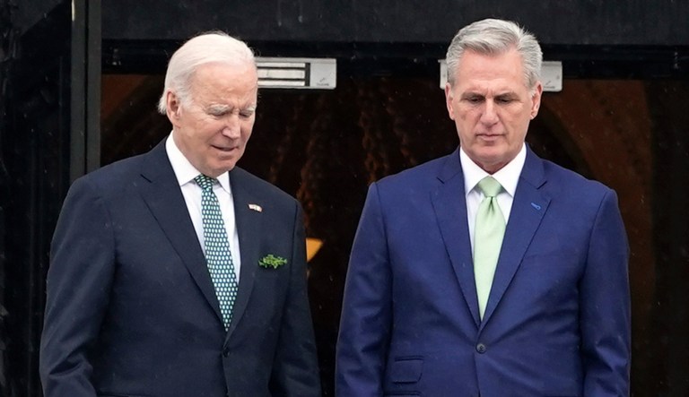 Biden unable to negotiate in meetings and has to stay on script, McCarthy says: ‘He just sticks to the cards’