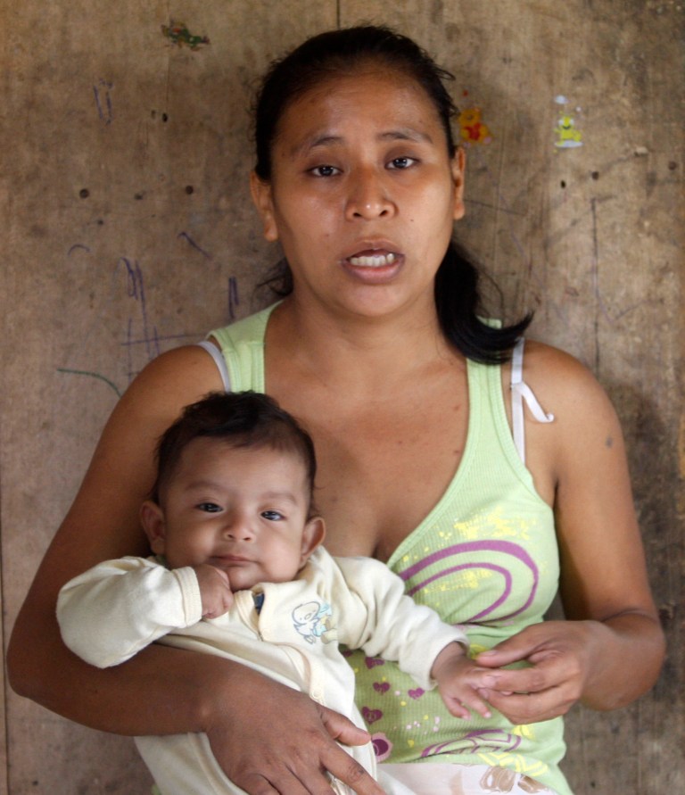 Activists: Mexican women giving birth in street