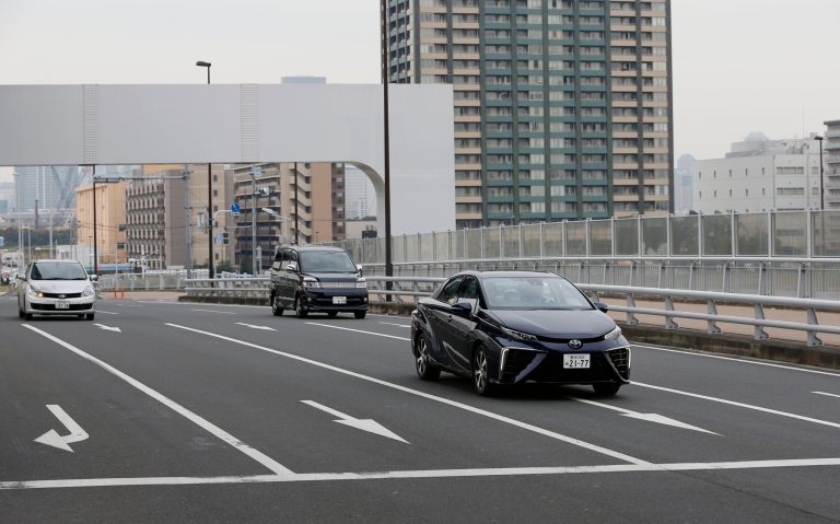 Army looks to send clean vehicles into the battlefield