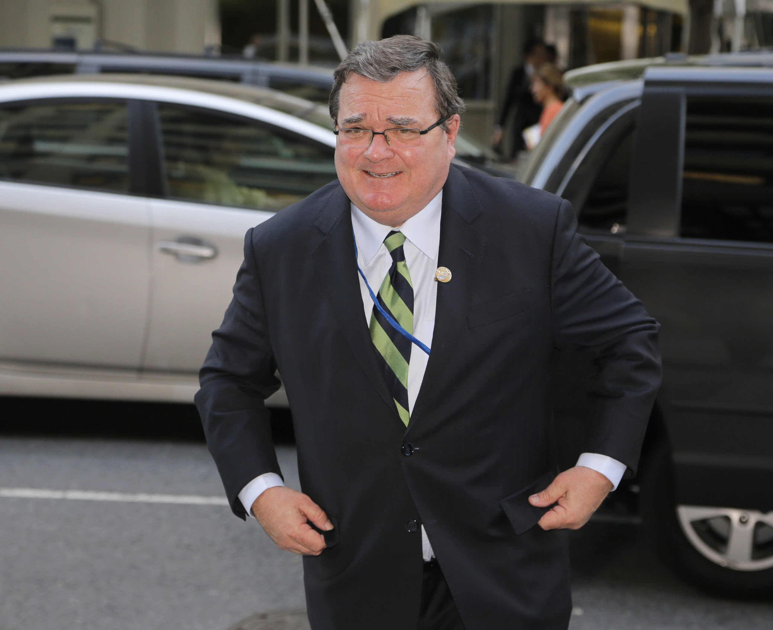 Canada’s longtime finance minister resigns