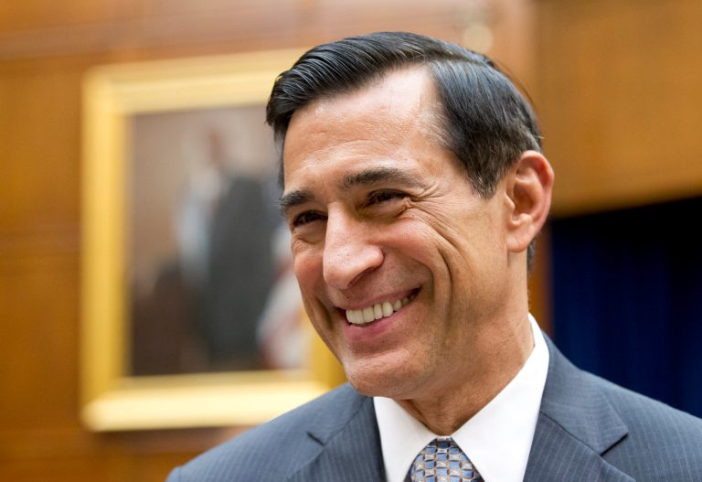 Darrell Issa tweets out the Constitution