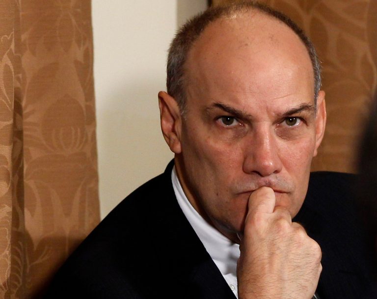 Obama taps former top aide to work on health law