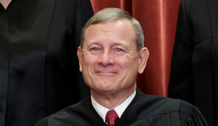 Chief Justice Roberts declines to meet Senate Democrats amid calls for Alito recusal
