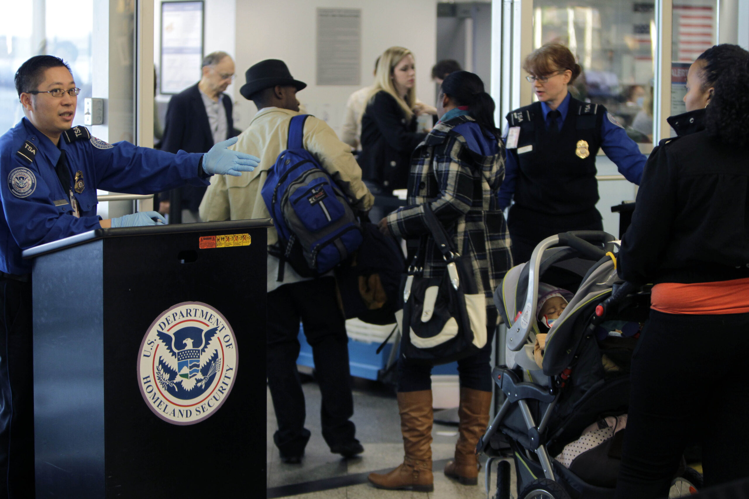 TSA wants law enforcement at checkpoints