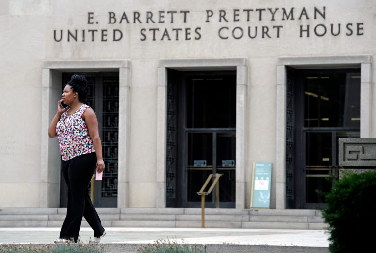 Close ties between White House, NSA spying review