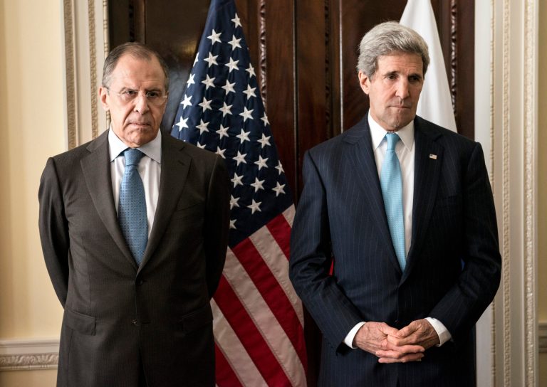 John Kerry meets with Russian counterpart ahead of Sunday vote in Crimea