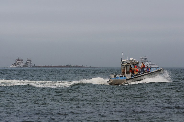 Crews try to contain oil spill in Galveston Bay