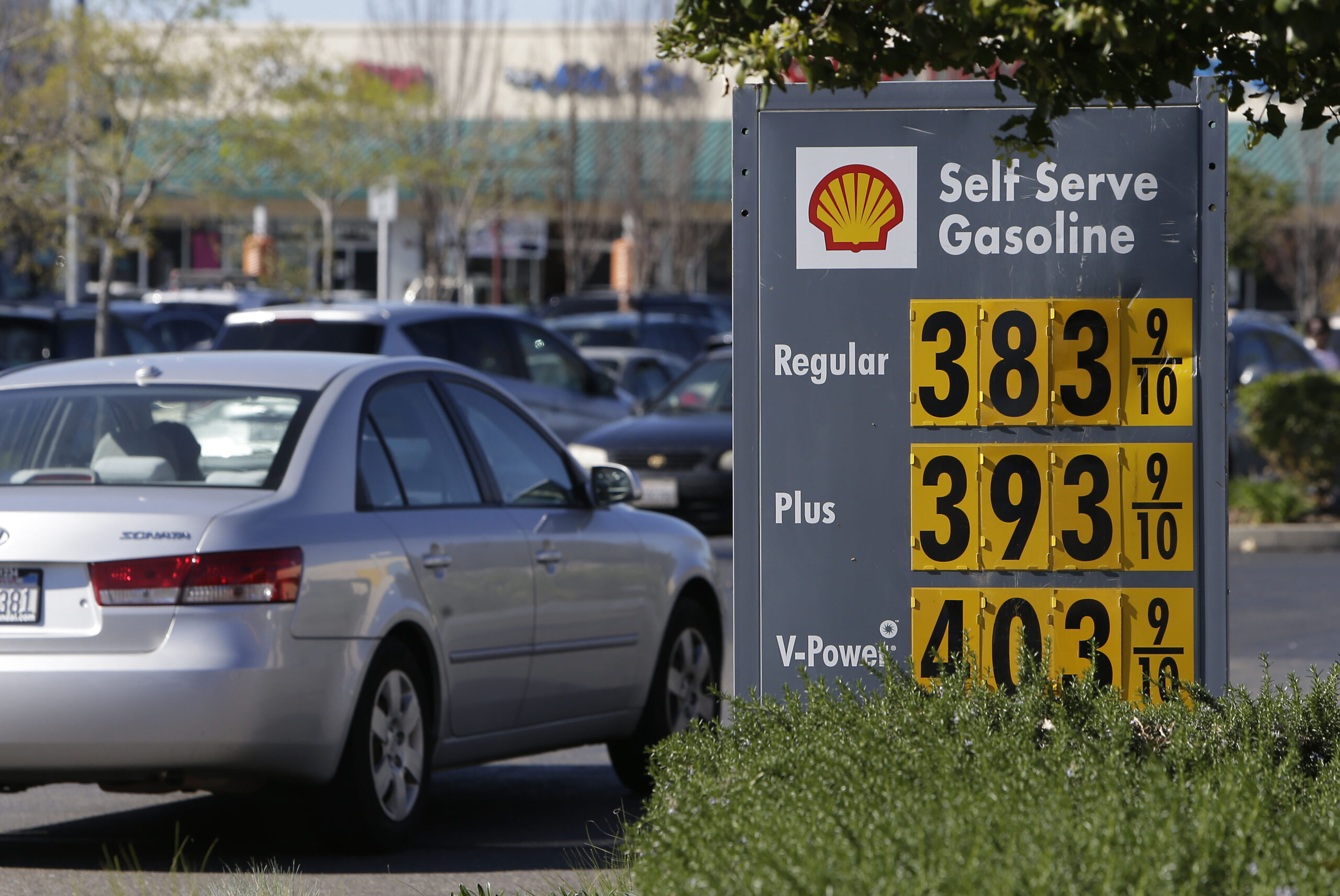 Gas prices may jump from California emissions law