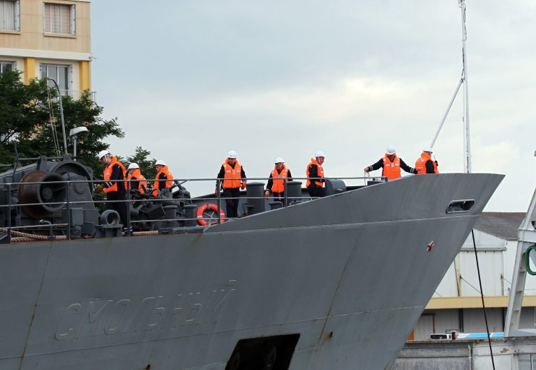 Russian navy sails to France for warship training