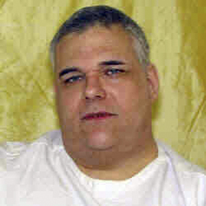 Ohio governor spares condemned 450-pound killer