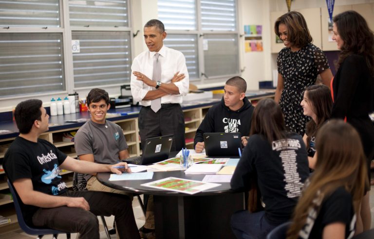 Obama unveils initiative to help students find financial aid