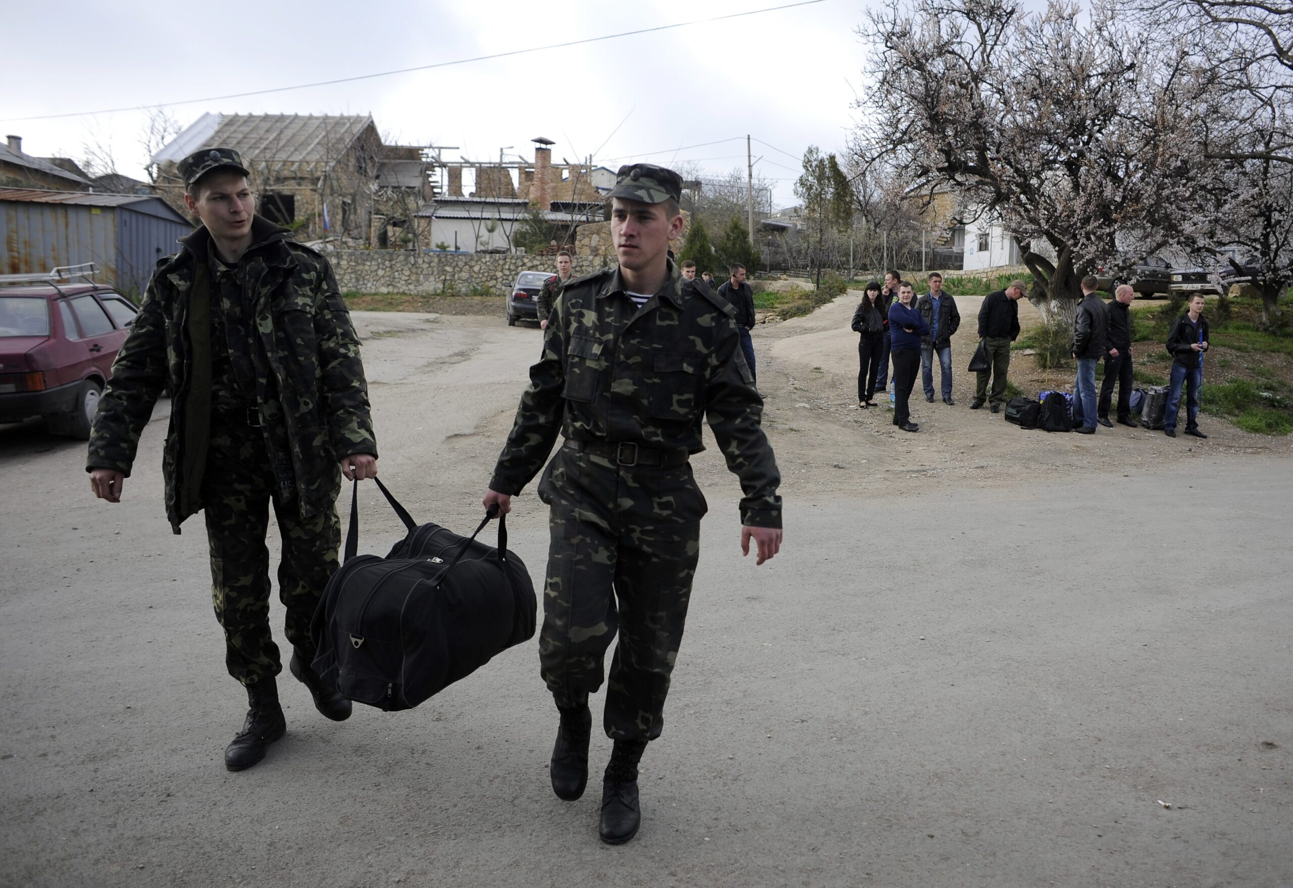 Putin, Obama discuss solution to Ukraine crisis