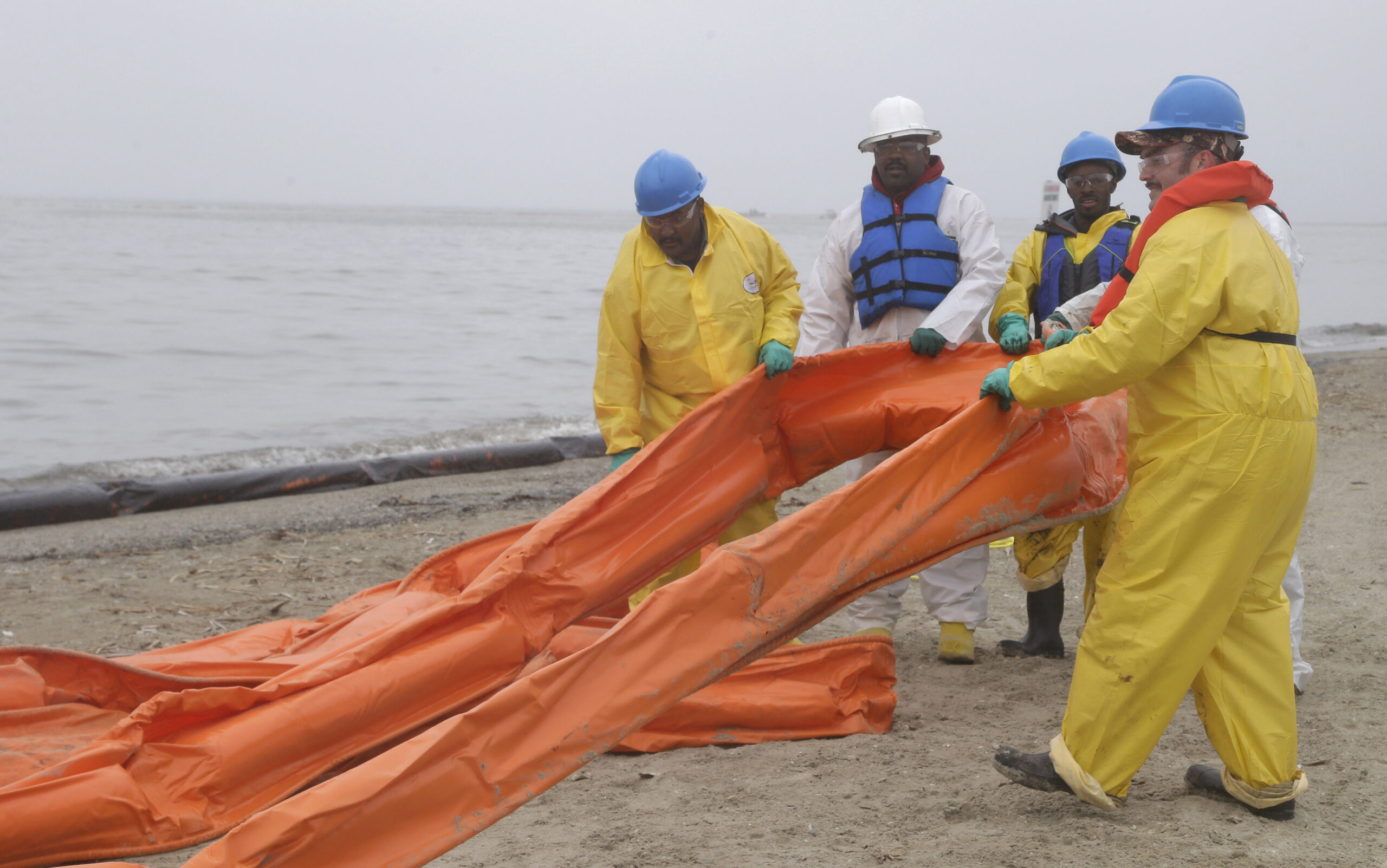 Coast Guard working to reopen shipping channel